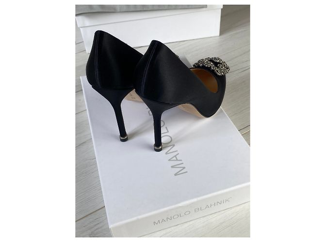 Manolo Blahnik hangisi - vista 4