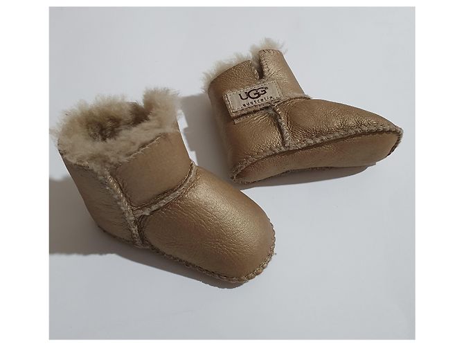 Botas Ugg para Bebé em Pele de Carneiro - vista 3