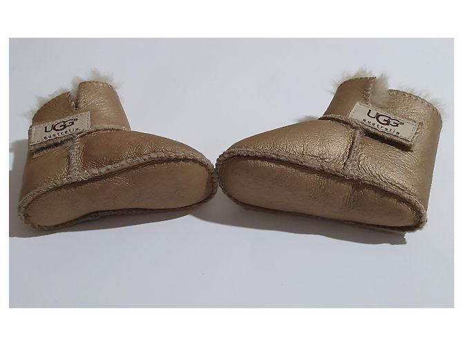 Botas Ugg para Bebé em Pele de Carneiro - vista 4