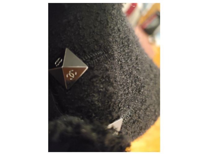 Chanel Little Black Wool Boucle Jacke mit Rüschen Schwarz - Ansicht 5