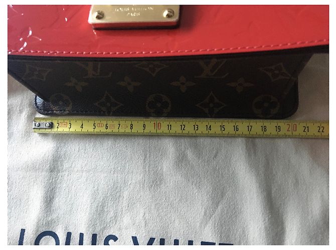 Louis Vuitton Wynwood Rosso - vista 21