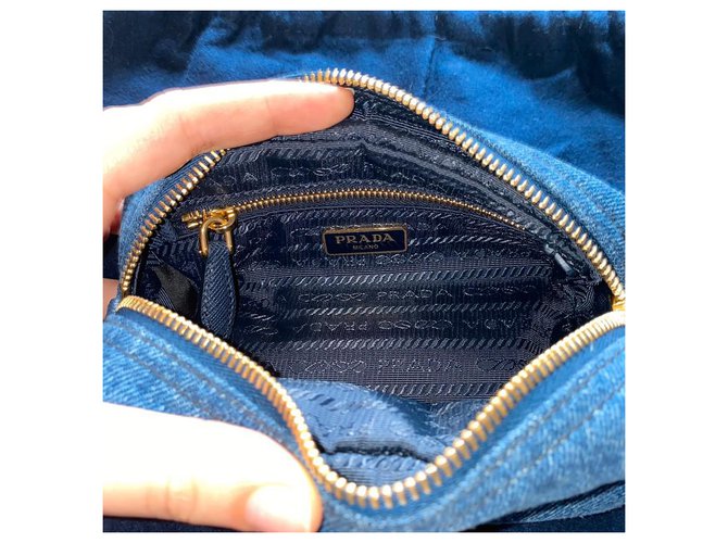Astuccio da viaggio Prada in denim blu - vista 3