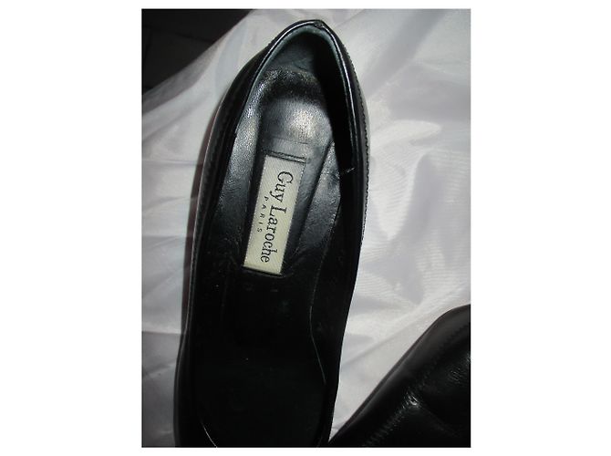 Décolleté Guy Laroche in pelle nera 36 Nero - vista 2