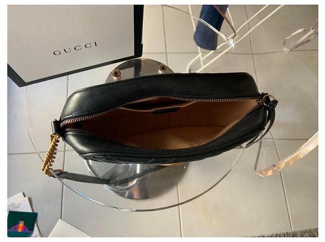 Borsa a tracolla Gucci nera in pelle con catena dorata Nero - vista 6