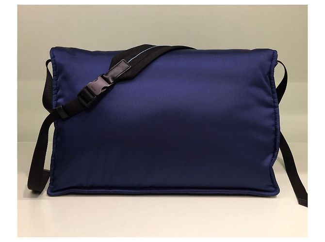 Prada messenger nuevo - vista 3