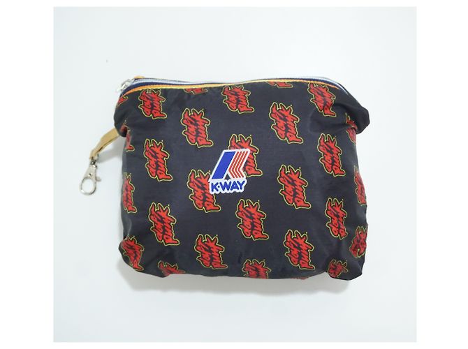 K-Way Daft Punk Preto Dourado Bordeaux - vista 10
