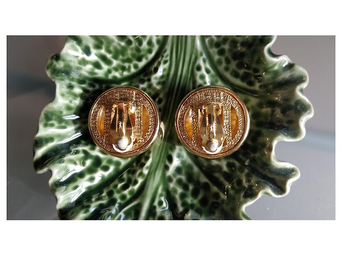 Orecchini clip Yves Saint Laurent dorati D'oro - vista 2