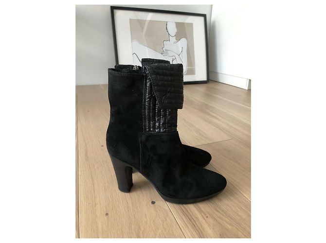 Ermanno Scervino Stivaletti in camoscio nero - vista 3