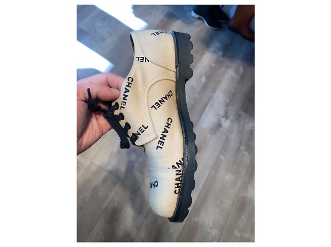 Chanel Schnürschuhe Schwarz Beige - Ansicht 2