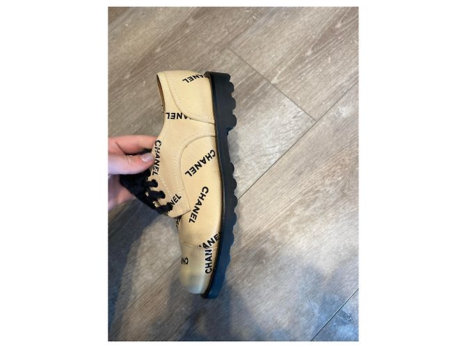 Chanel Schnürschuhe Schwarz Beige - Ansicht 4