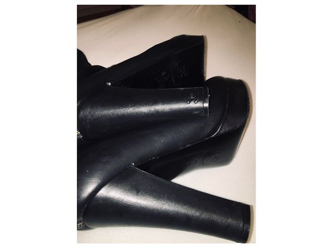 Botas altas Chanel de piel negra Negro - vista 19