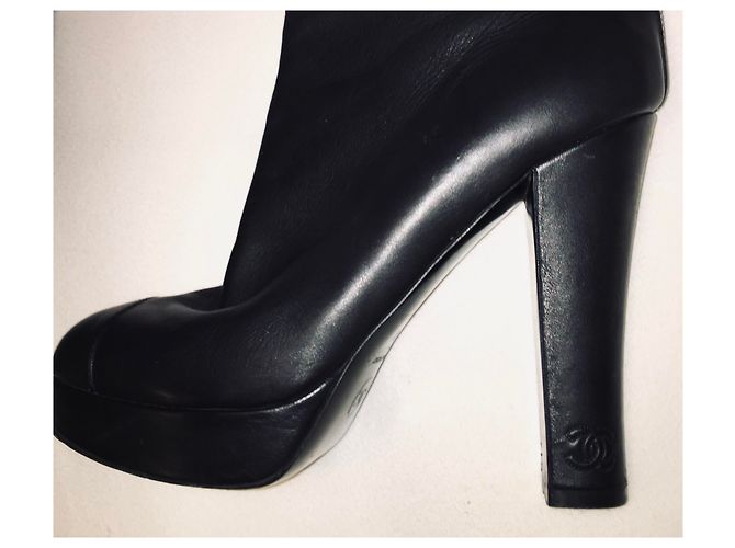 Botas altas Chanel de piel negra Negro - vista 8