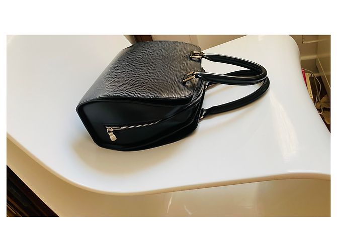 Borsa Louis Vuitton in pelle nera e metallo argento Nero - vista 6