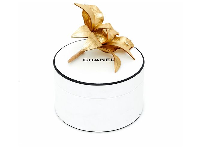 Chanel PARIS NY 2019 GIGLIO IN PELLE DORATA D'oro - vista 5