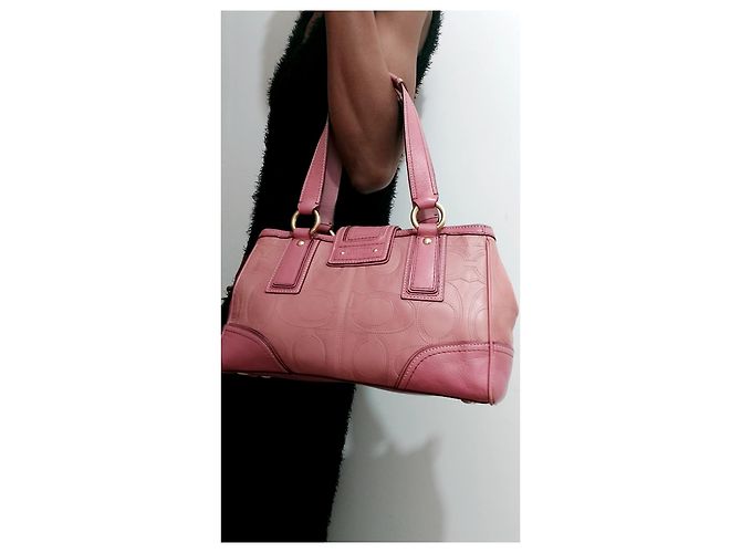 Borsa tote Coach Turnlock in pelle rosa - vista 3