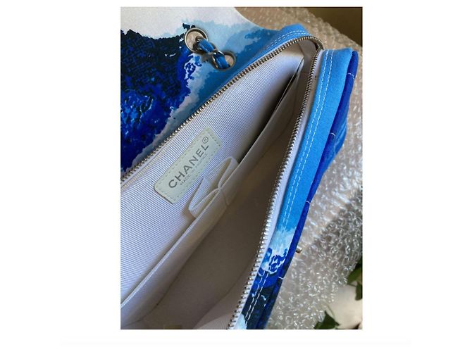 2.55 Un bolso de lona con solapa muy raro con estampado de logo de surf acolchado de Chanel Azul - vista 2