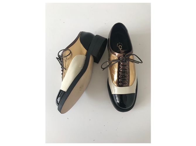 Chanel Derby Brogue Schnürschuhe Braun Schwarz Golden Creme - Ansicht 6