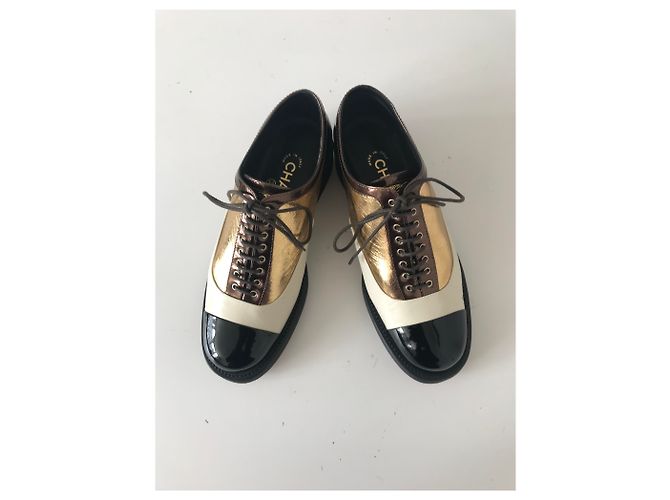 Chanel Derby Brogue Schnürschuhe Braun Schwarz Golden Creme - Ansicht 7