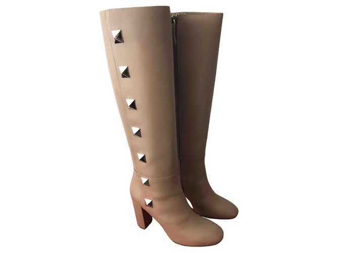Valentino Garavani Botas de montar de cuero Rockstud Beige - vista 8
