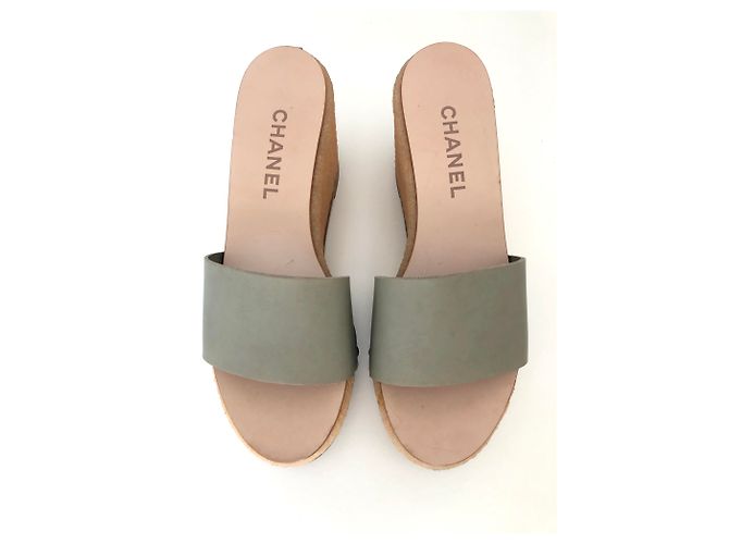 Chanel Sandali con zeppa in pelle Verde chiaro - vista 6