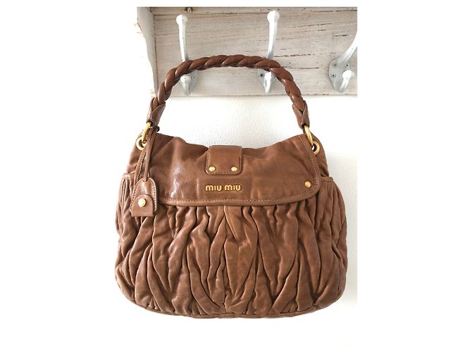 Miu Miu Coffer Lederhandtasche Karamell Gold hardware - Ansicht 2