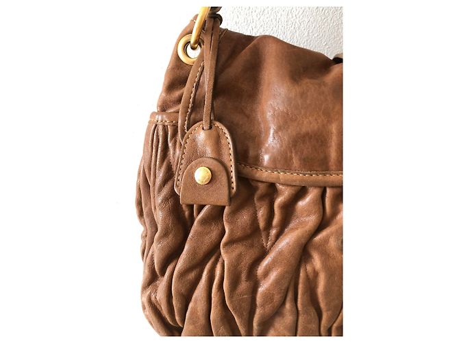 Miu Miu Coffer Lederhandtasche Karamell Gold hardware - Ansicht 8