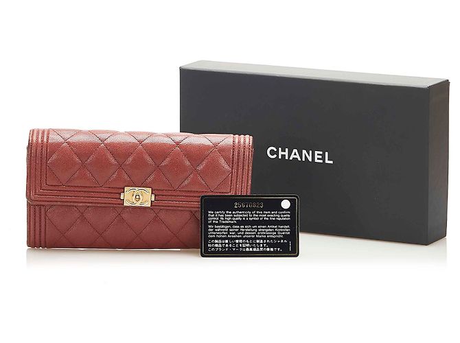 Cartera larga de piel de cordero roja Le Boy de Chanel Burdeos - vista 13