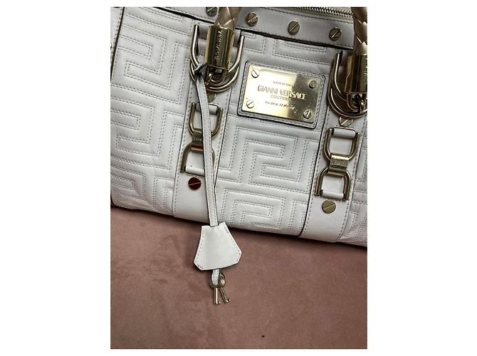 Bolsa Boston Gianni Versace em couro branco acolchoado Dourado - vista 10