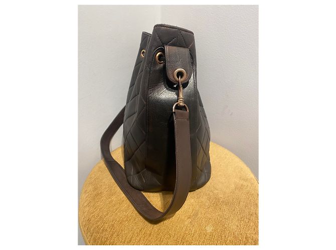 Chanel Eimer Tasche Dunkelbraunes Gestepptes Leder - Ansicht 4