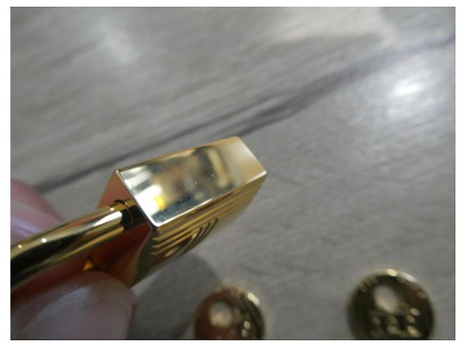 Lucchetto Hermès in acciaio dorato con 2 chiavi Gold hardware - vista 5