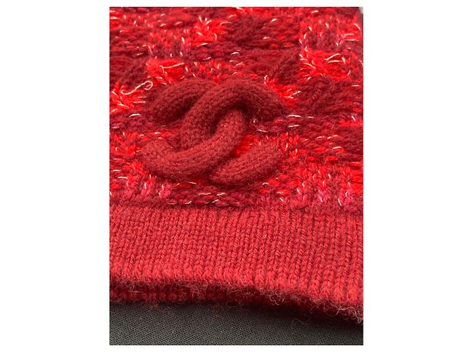 Chanel hats Red - view 2