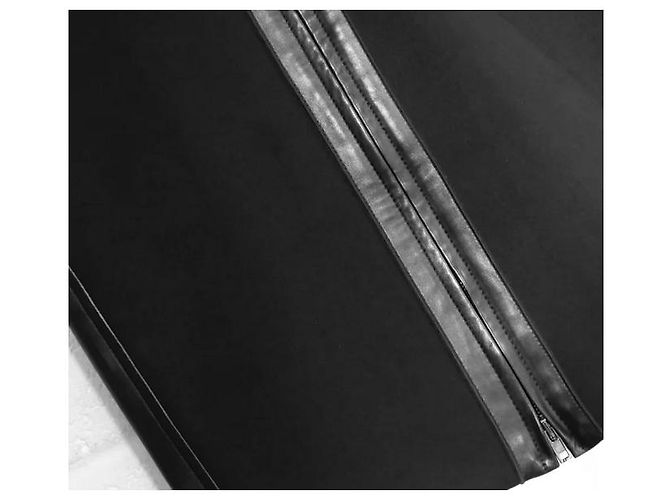Reed Krakoff Schwarzes Kleid mit Lederbesatz - Ansicht 5