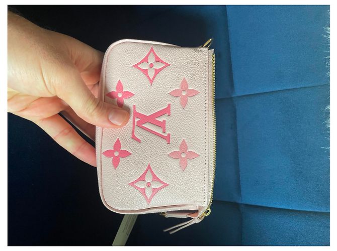 Louis Vuitton Accessori mini pochette LV Rosa - vista 5