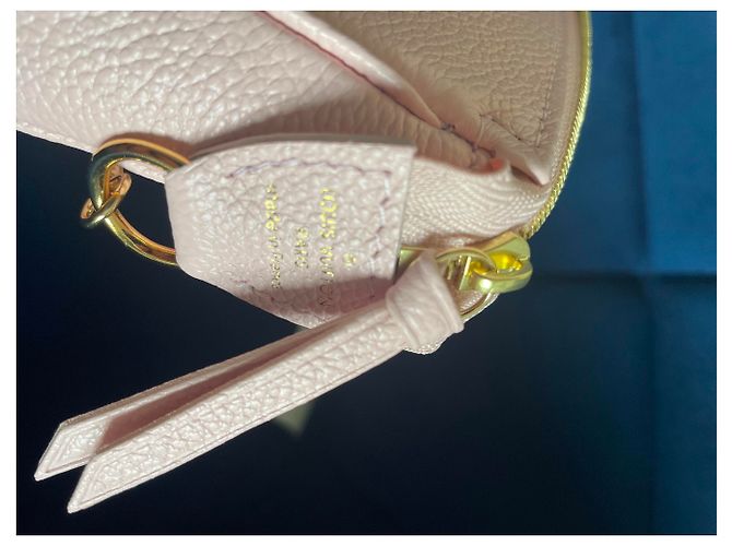 Louis Vuitton Accessori mini pochette LV Rosa - vista 8
