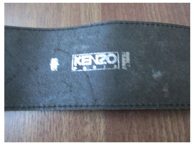 Kenzo Ledergürtel Schwarz mit silbernen Blumenapplikationen - Ansicht 4