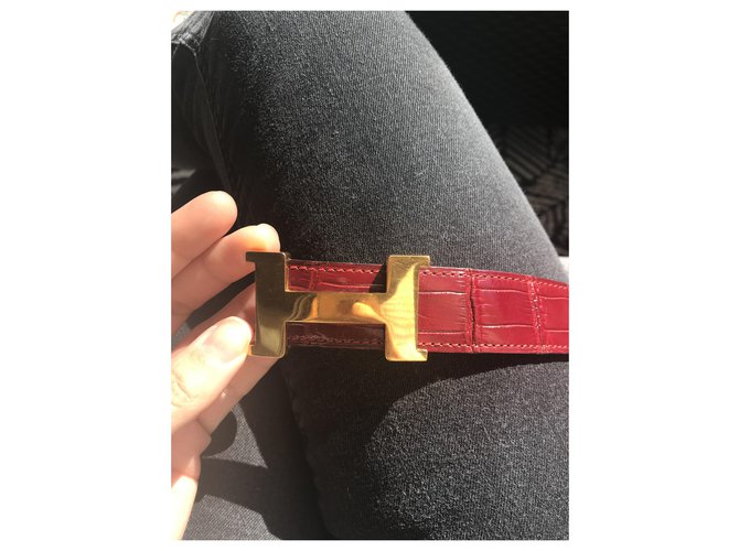 Hermès Gürtel aus rotem Lackkrokodil - Ansicht 2