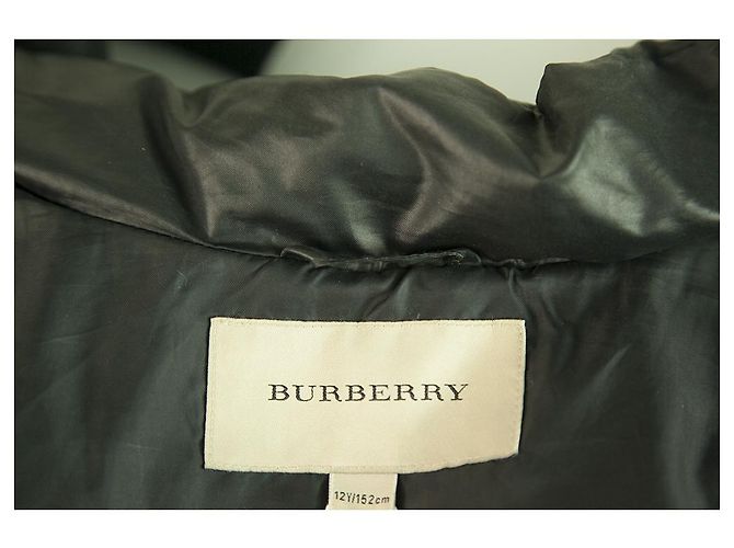 Burberry Mädchen 12Y Schwarze gesteppte Puffer-Kapuzenjacke aus Polyester - Ansicht 3