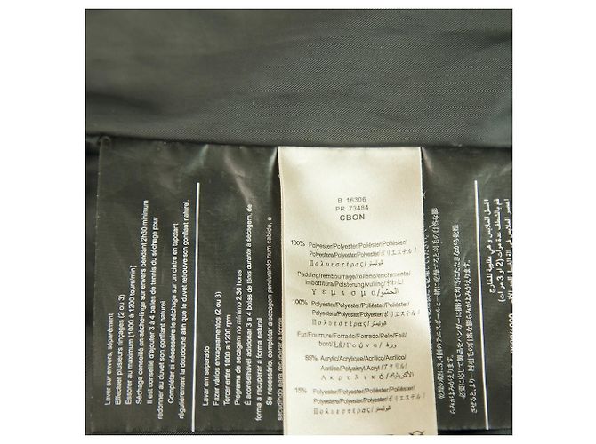 Burberry Mädchen 12Y Schwarze gesteppte Puffer-Kapuzenjacke aus Polyester - Ansicht 4