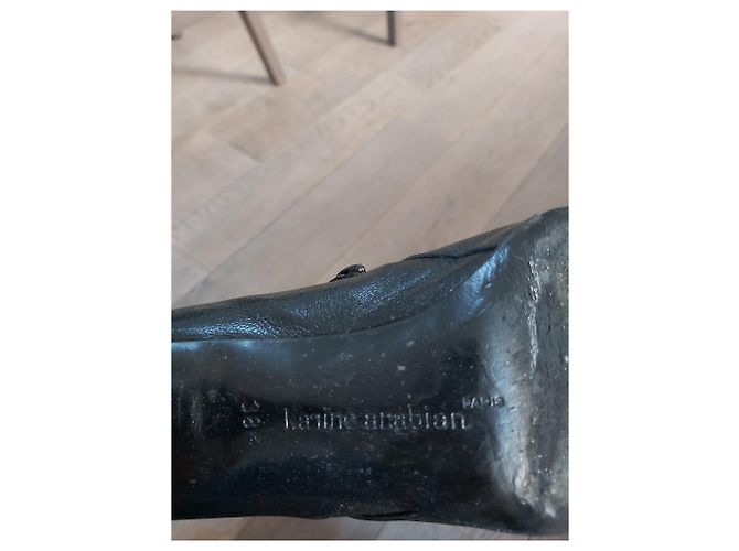 Karine Arabian Stiefel aus schwarzem Lammleder mit Absatz - Ansicht 2