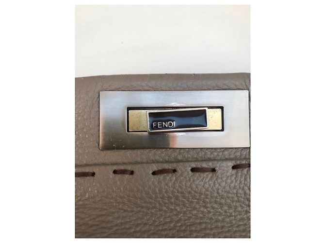 Borsa a mano Fendi Peekaboo in pelle kaki Cachi - vista 5