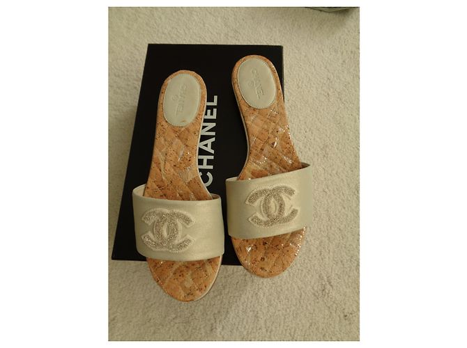 Chanel Mules aus Leder Grau Größe 40 - Ansicht 9