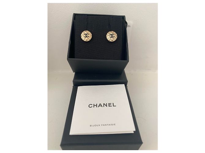 Orecchini dorati Chanel a forma di bottoni . D'oro - vista 8