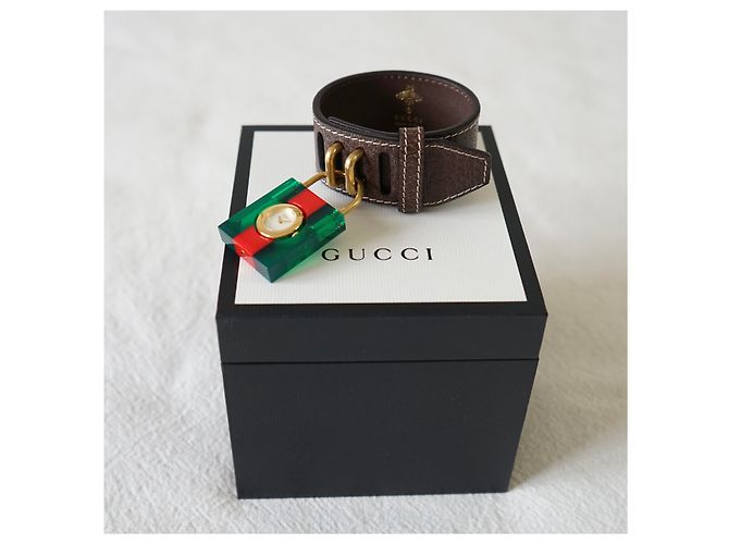 Gucci Belles montres - vue 4