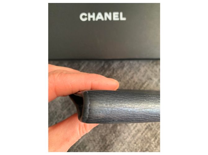Portafoglio Chanel in agnello blu navy - vista 5