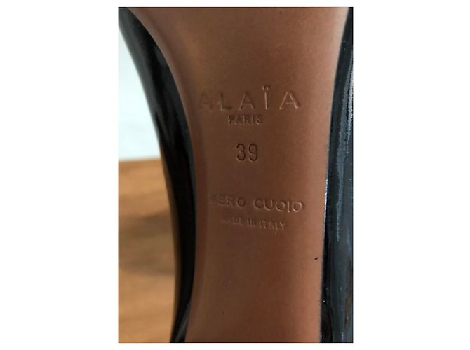 Décolleté Alaïa nere in vernice con punta aperta Nero - vista 3