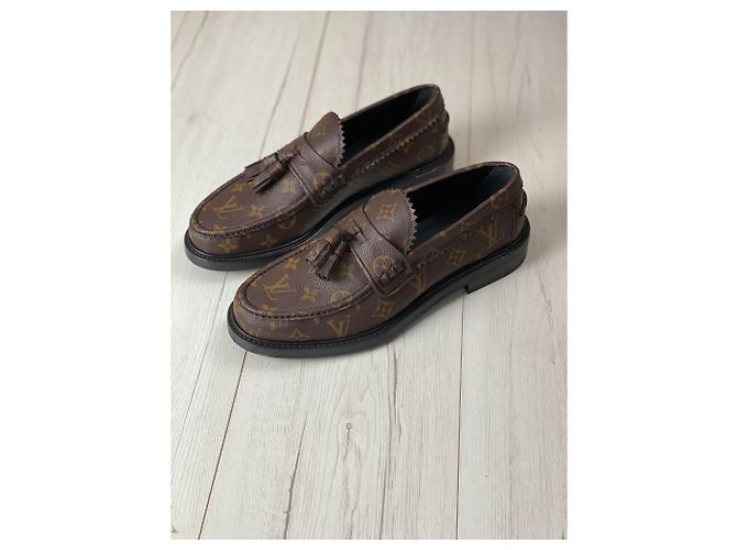 Louis Vuitton Mocassino Voltaire Marrone - vista 5