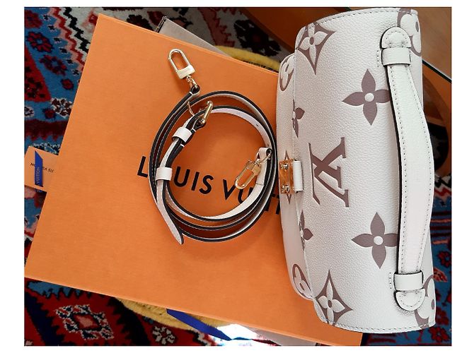 Metis Louis Vuitton Bolsos de embrague Crema - vista 17