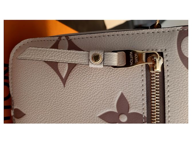 Metis Louis Vuitton Bolsos de embrague Crema - vista 24