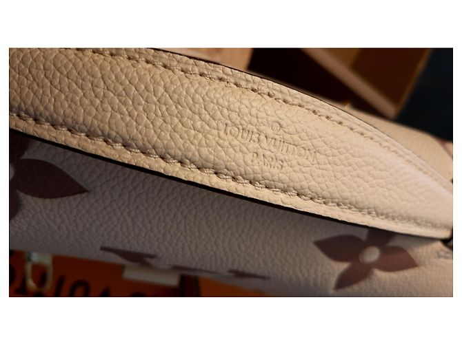 Metis Louis Vuitton Bolsos de embrague Crema - vista 30