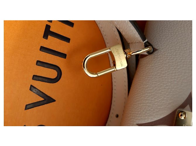 Metis Louis Vuitton Bolsos de embrague Crema - vista 31